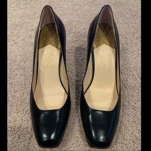 Cole Hahn - leather 3 1/2 inch - 1/2 inch platform